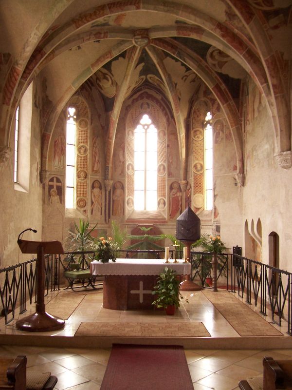 Siklos-katolikus-templom-gotikus-freskók